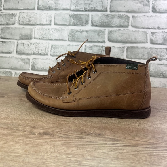 Men's Seneca Camp Moc Chukka Boot - Picture 1 of 9